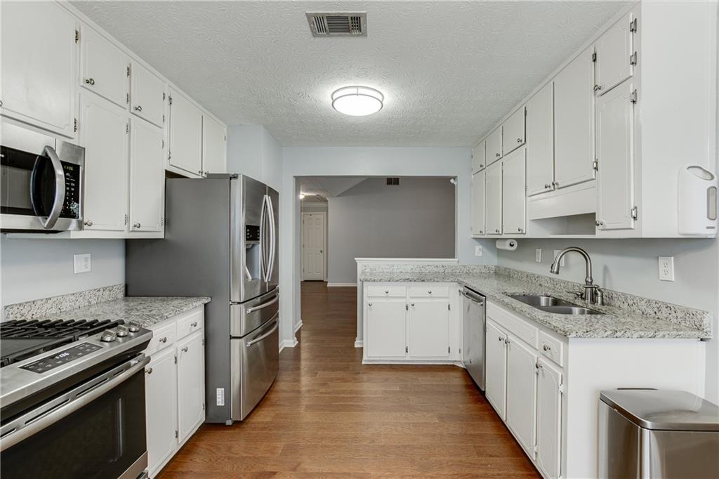 685 Hunters Creek Lane