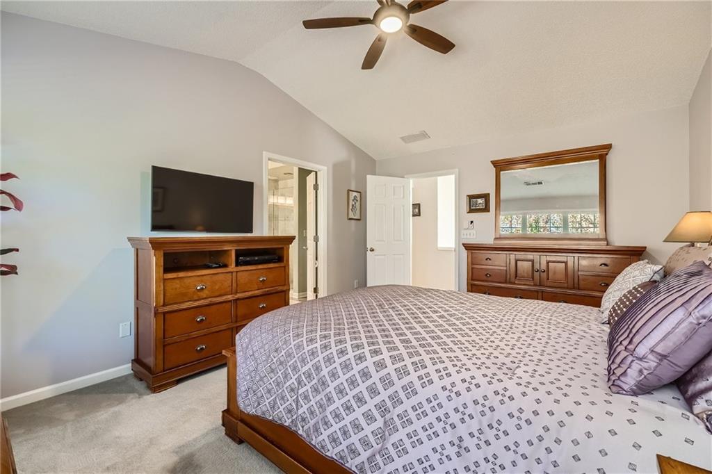 500 Stepney Court SE