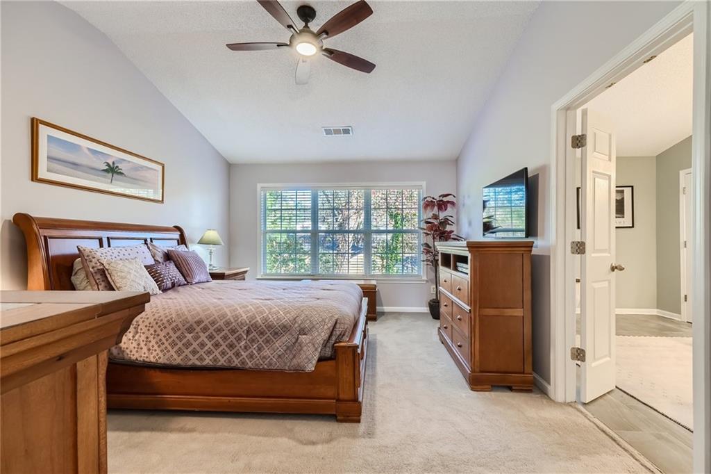 500 Stepney Court SE