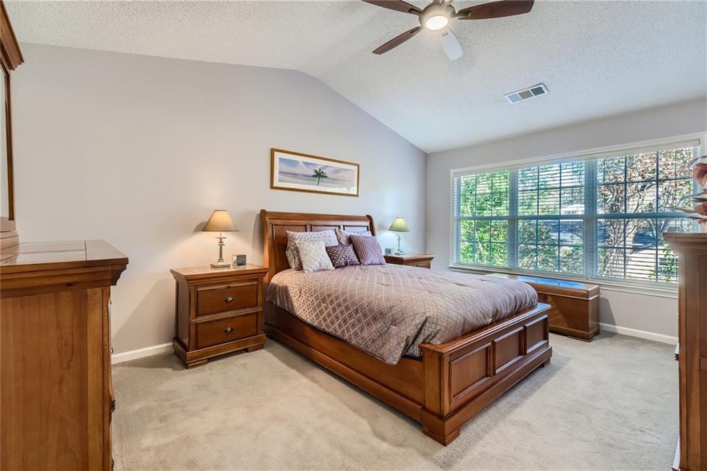 500 Stepney Court SE