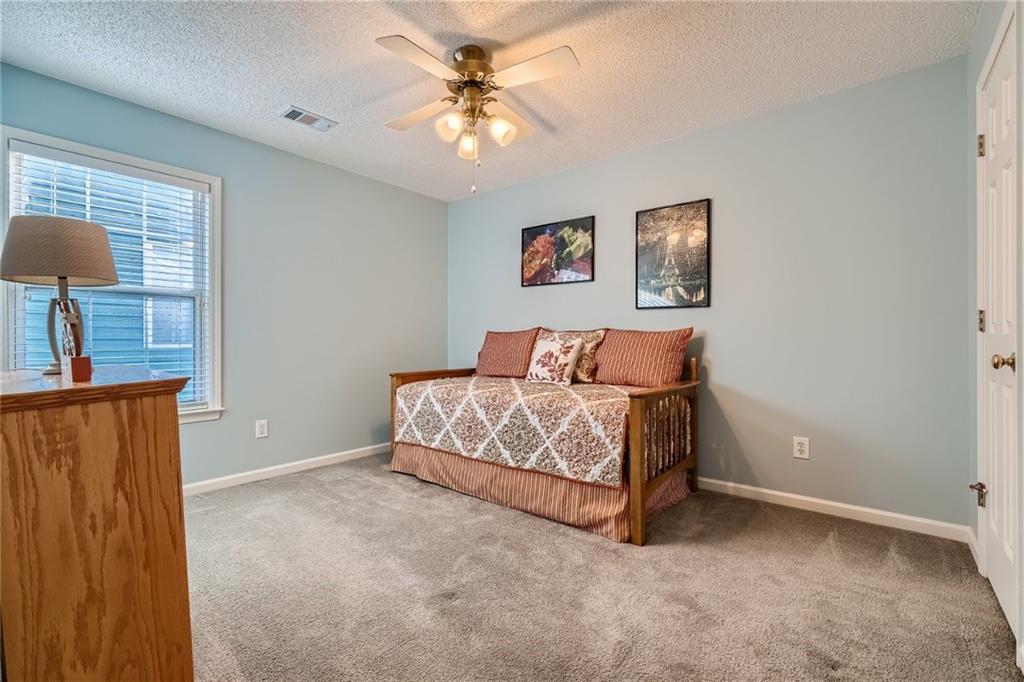 500 Stepney Court SE