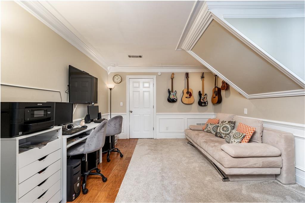 310 Knoll Ridge Court