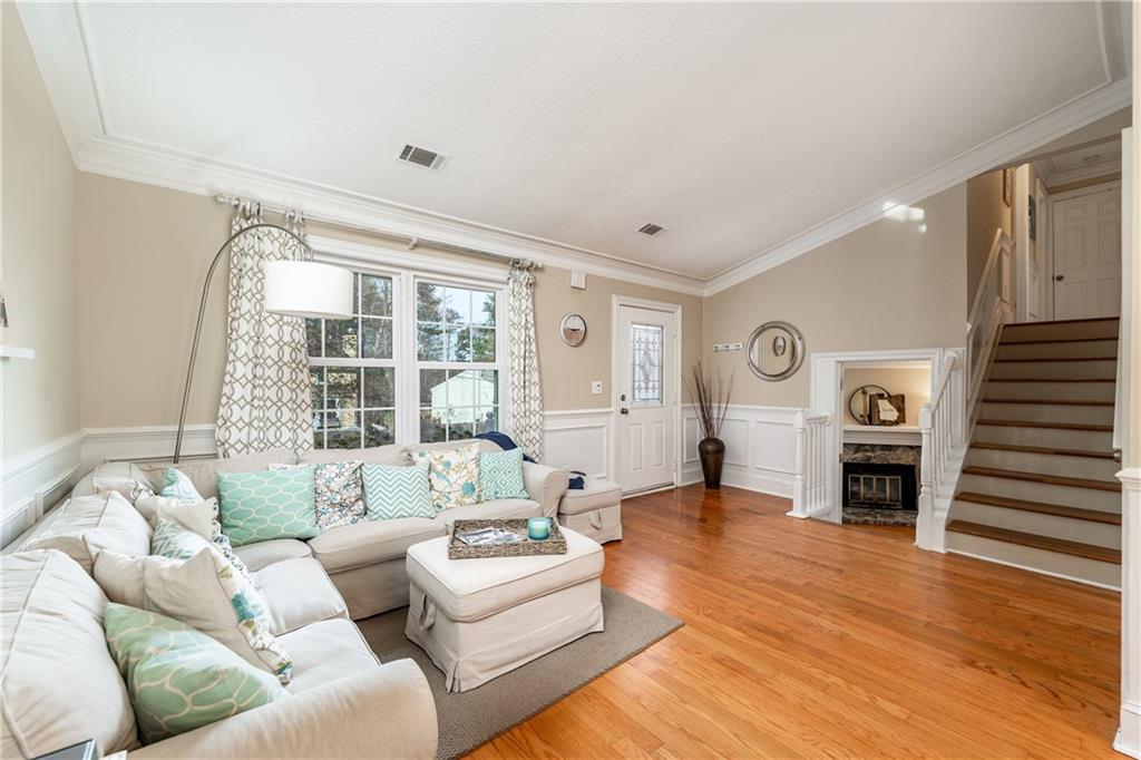 310 Knoll Ridge Court