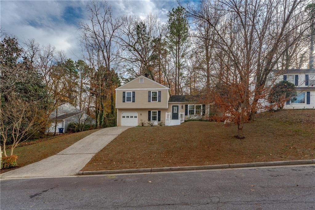 310 Knoll Ridge Court