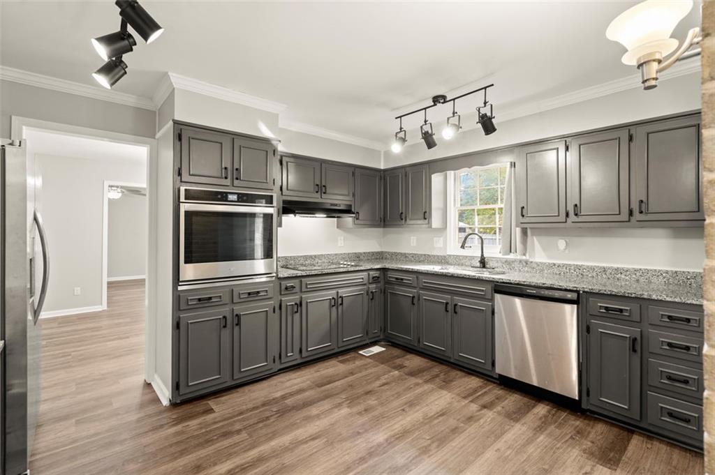 1540 HARBOUR OAKS Road