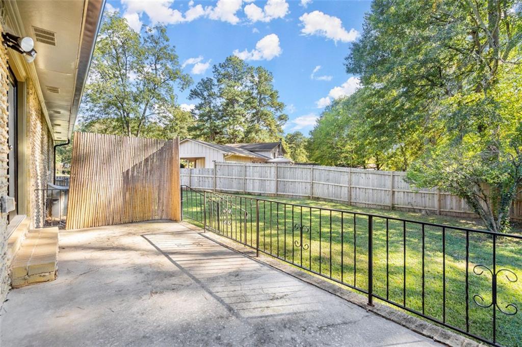 1540 HARBOUR OAKS Road