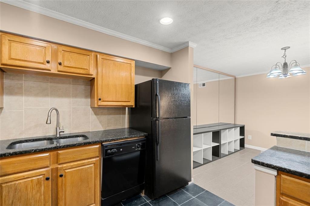 508 PARKAIRE Crossing