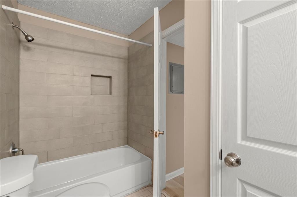 508 PARKAIRE Crossing