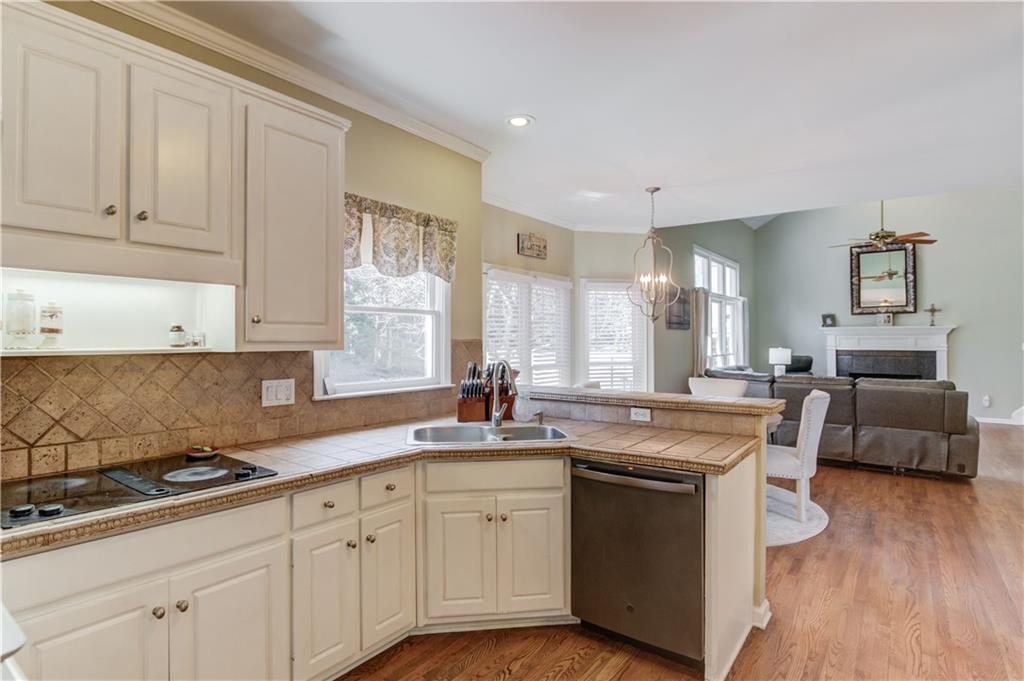 1370 Lake Washington Circle