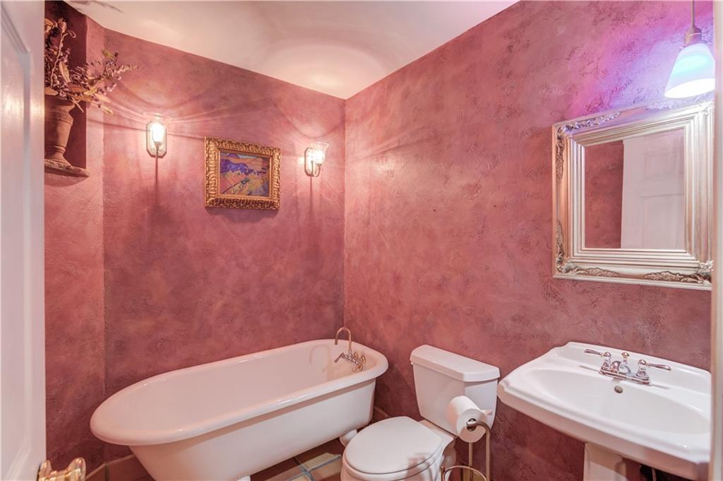 1370 Lake Washington Circle