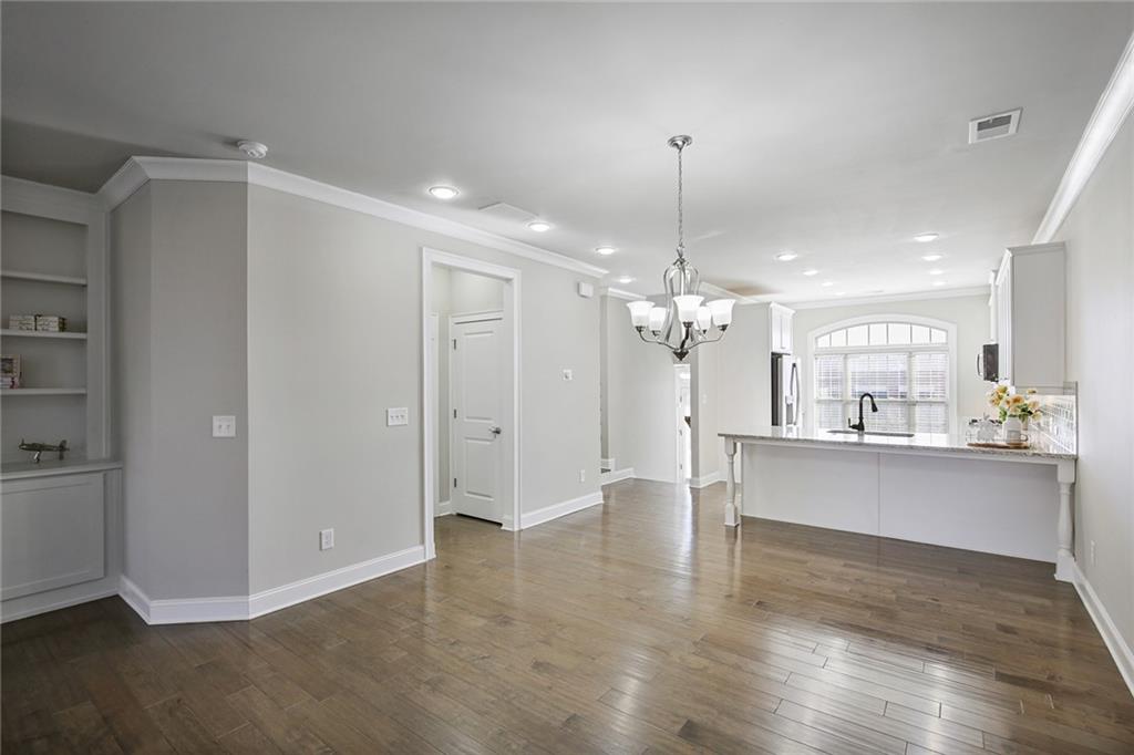 1084 Township Square