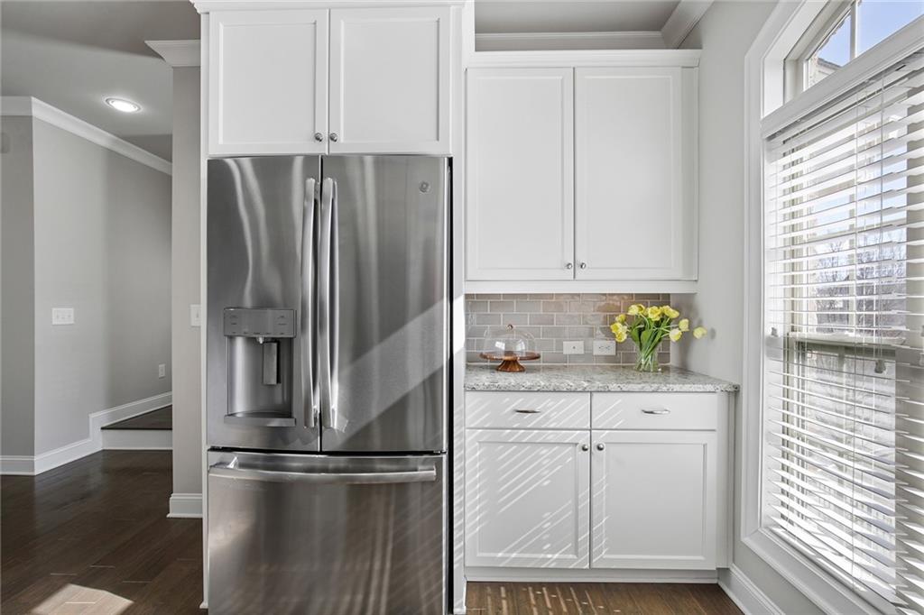 1084 Township Square