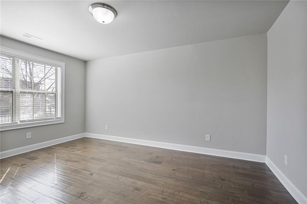 1084 Township Square