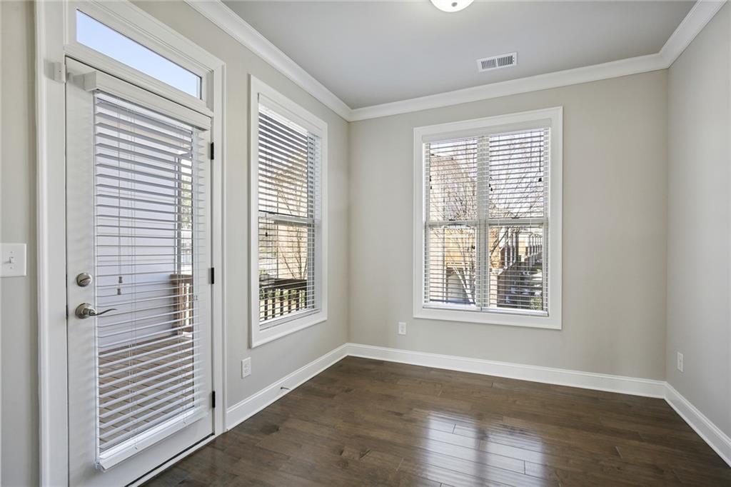 1084 Township Square