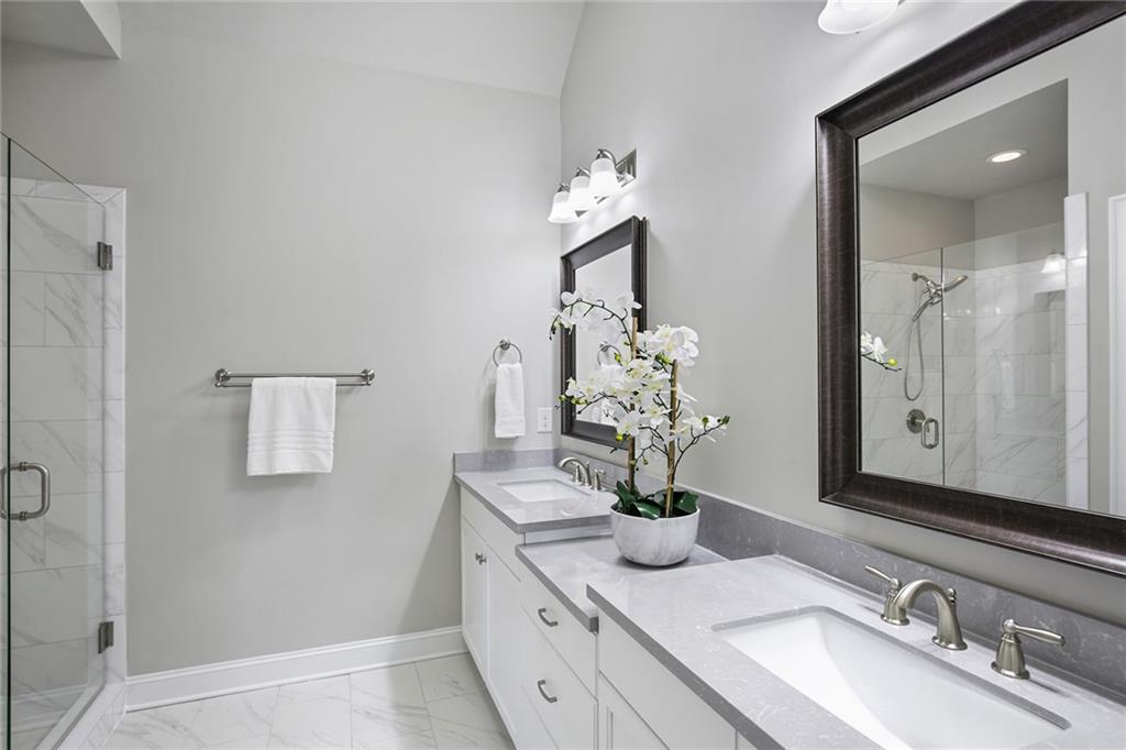 1084 Township Square