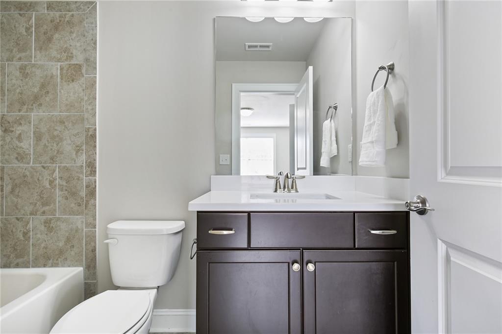 1084 Township Square