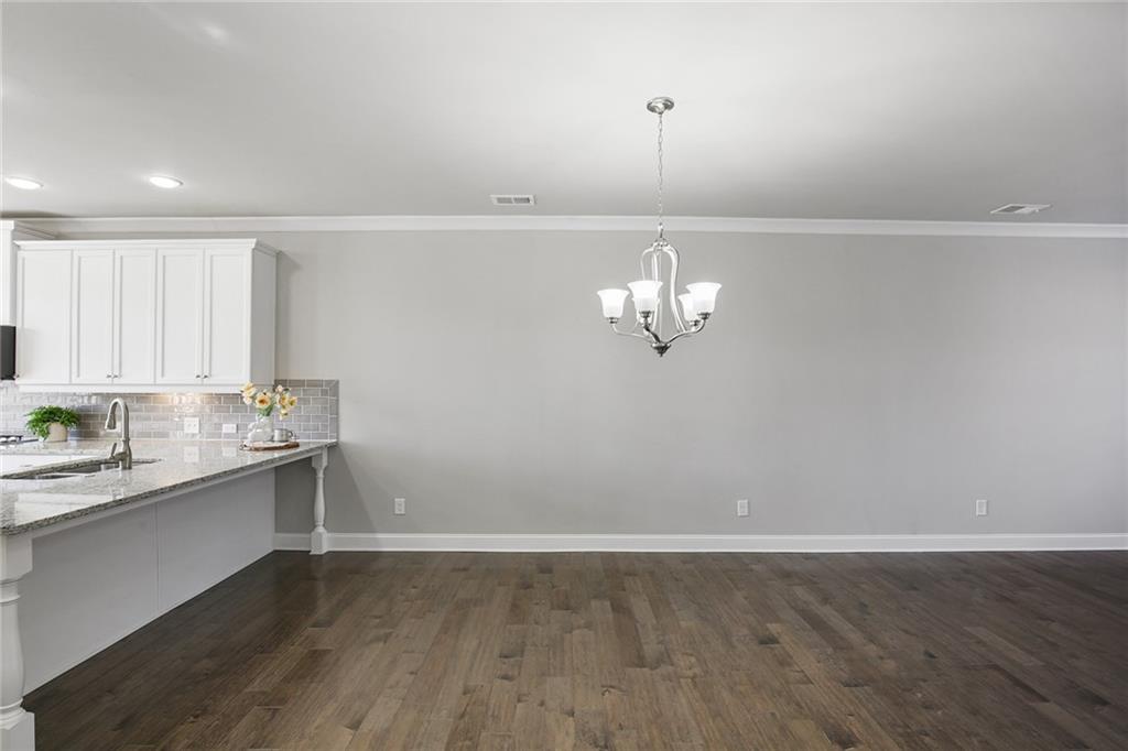 1084 Township Square