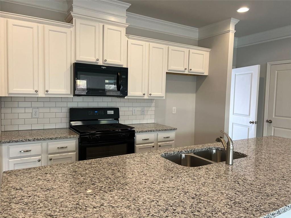 5144 AYLESBURY Court