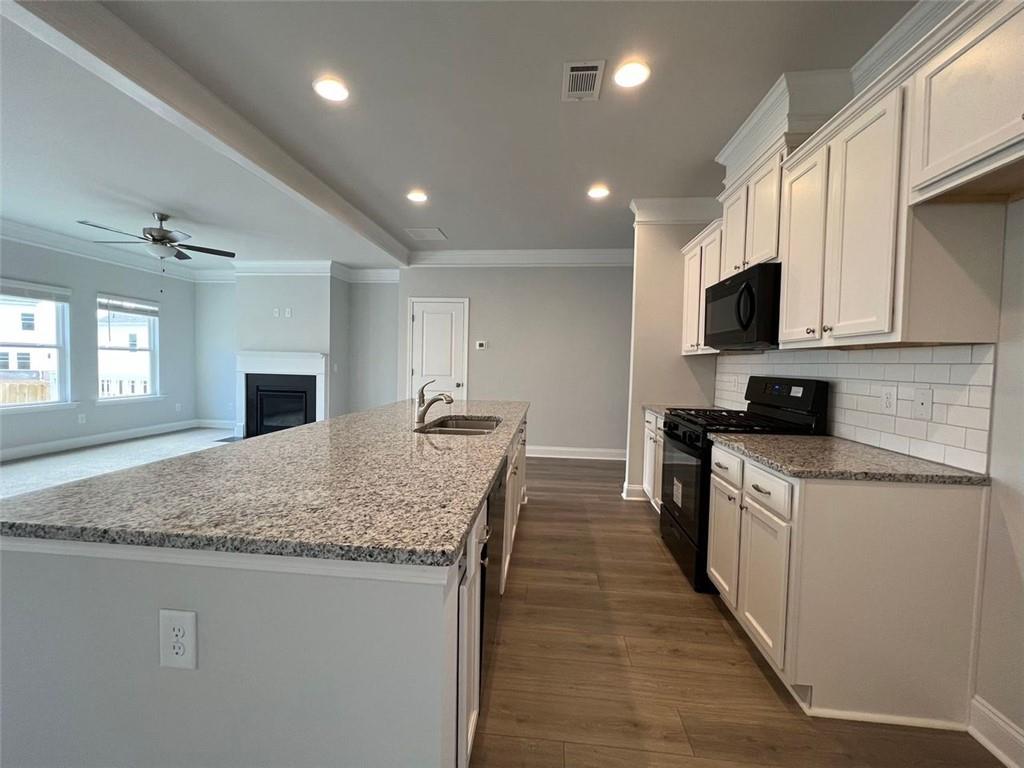 5144 AYLESBURY Court