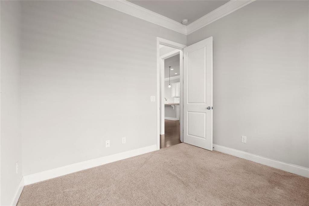 427 Suwanee Park Terrace