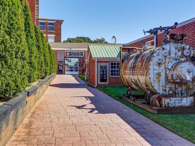 406 E Shadburn Avenue