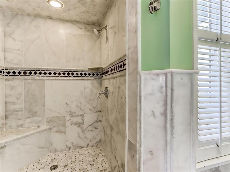 406 E Shadburn Avenue