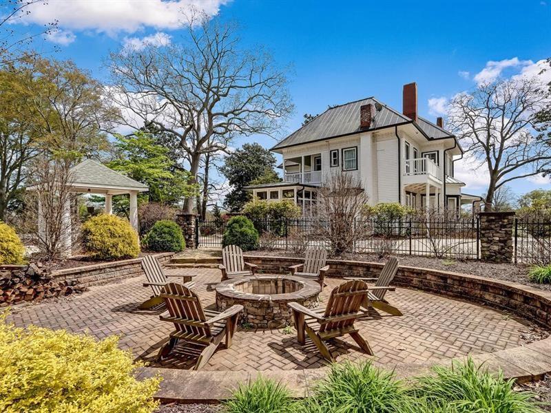 406 E Shadburn Avenue