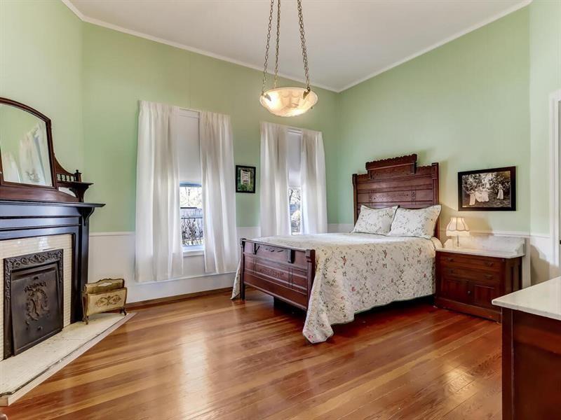 406 E Shadburn Avenue