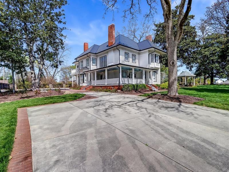 406 E Shadburn Avenue