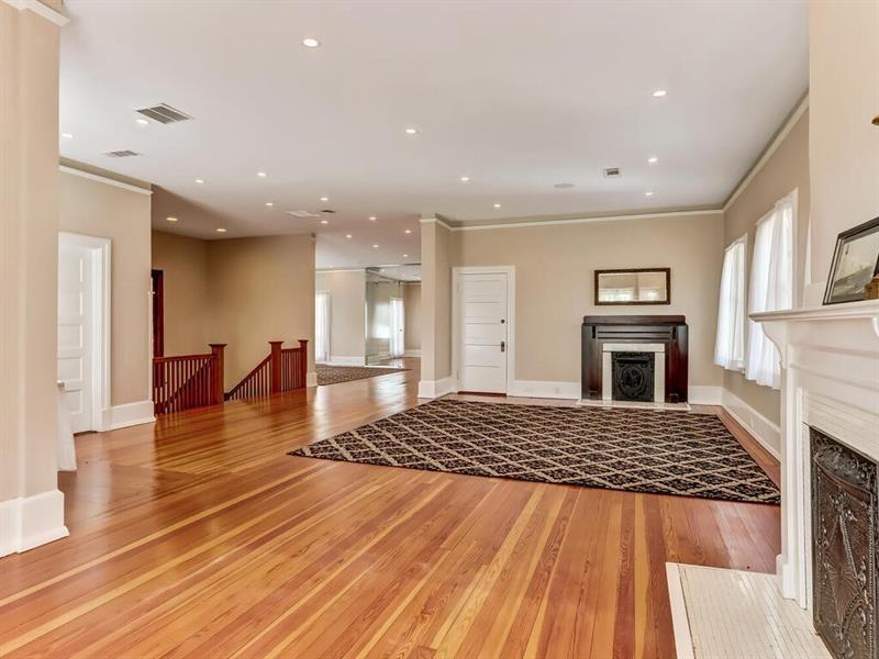 406 E Shadburn Avenue