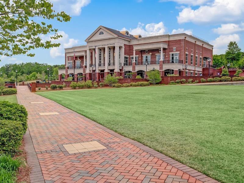 406 E Shadburn Avenue