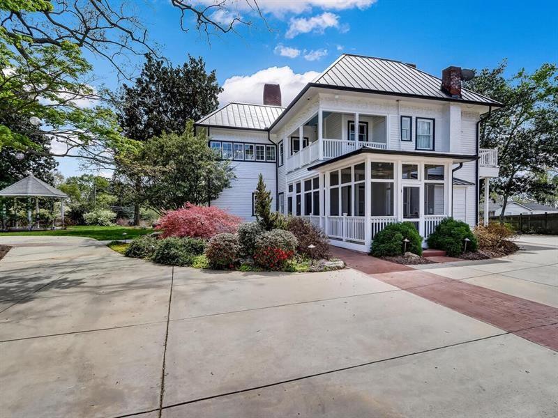 406 E Shadburn Avenue