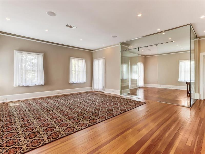 406 E Shadburn Avenue