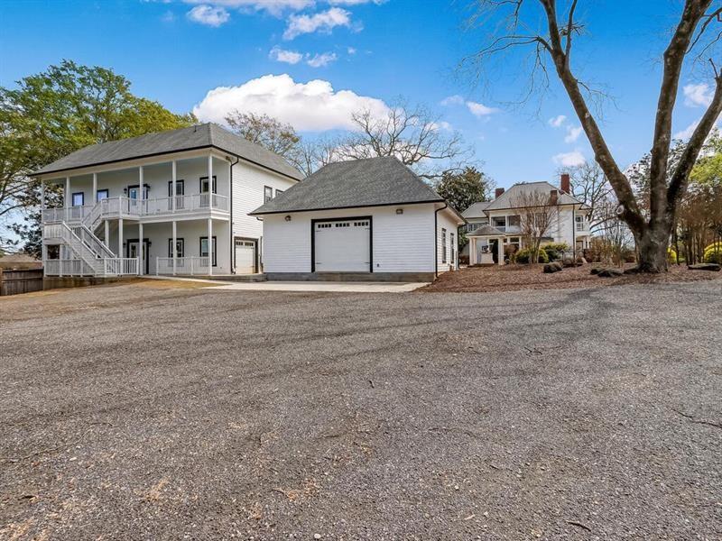 406 E Shadburn Avenue