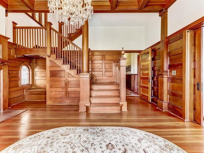 406 E Shadburn Avenue