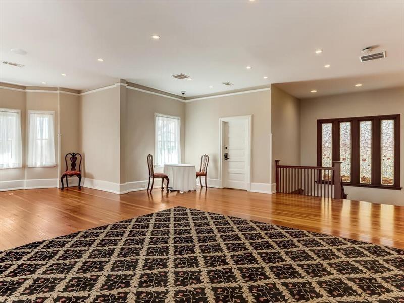 406 E Shadburn Avenue