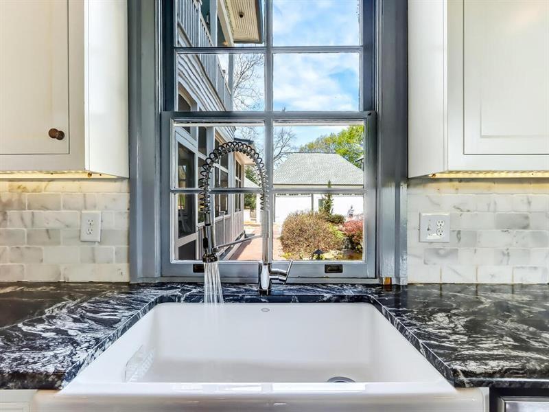 406 E Shadburn Avenue