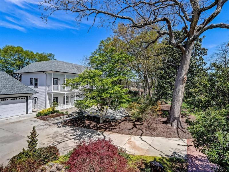 406 E Shadburn Avenue