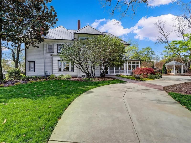 406 E Shadburn Avenue