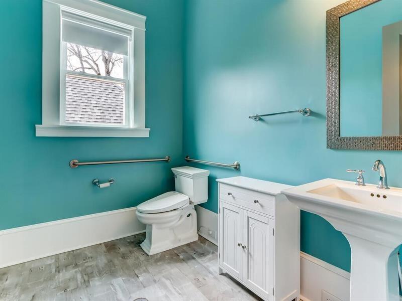 406 E Shadburn Avenue