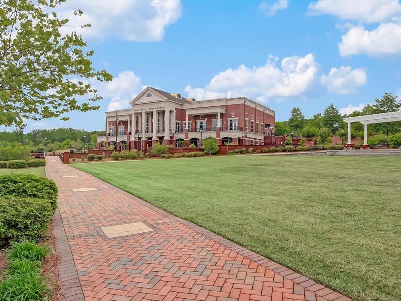 406 E Shadburn Avenue