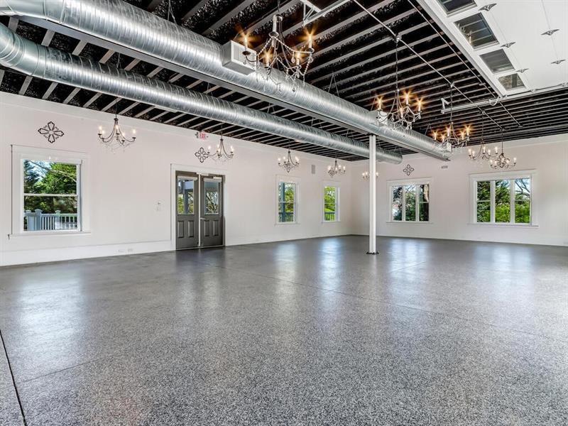 406 E Shadburn Avenue