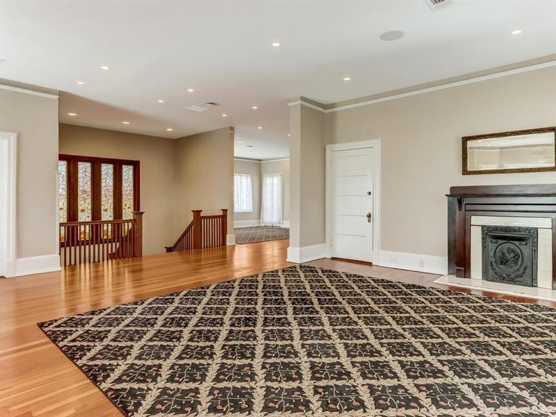 406 E Shadburn Avenue