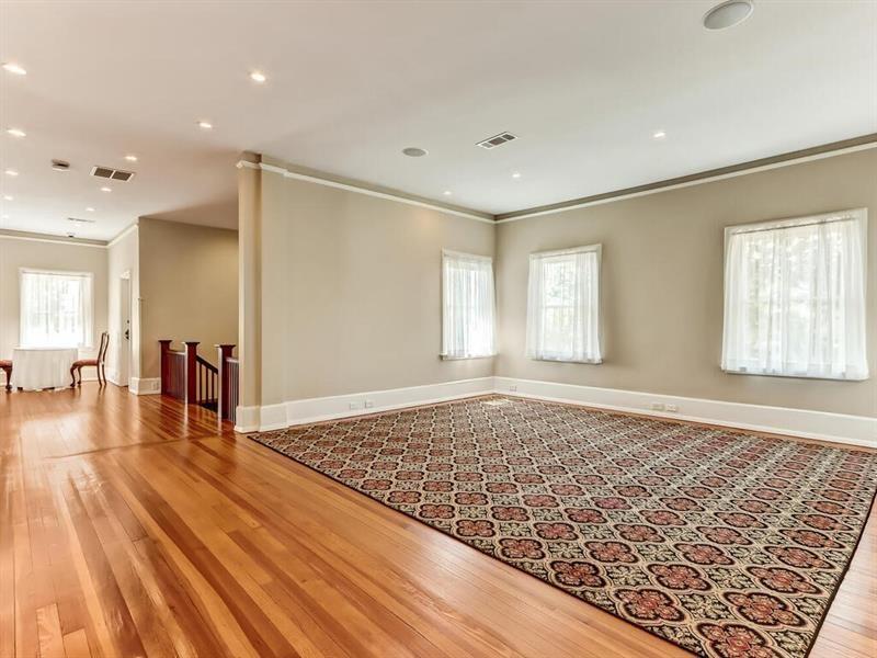 406 E Shadburn Avenue