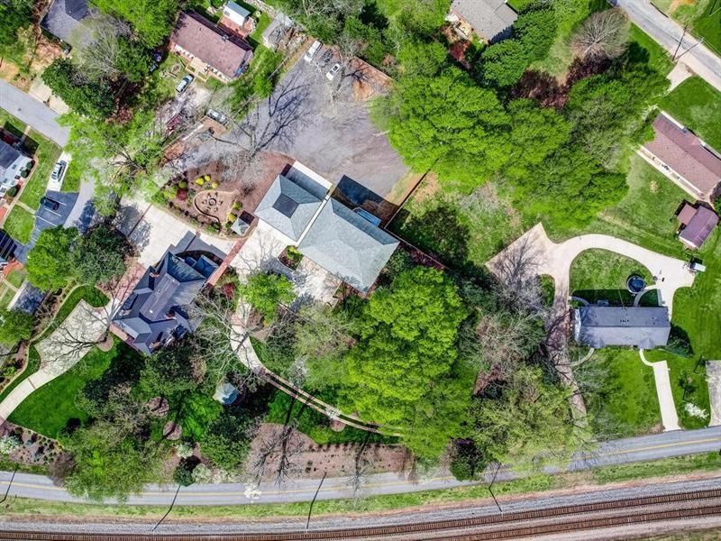 406 E Shadburn Avenue