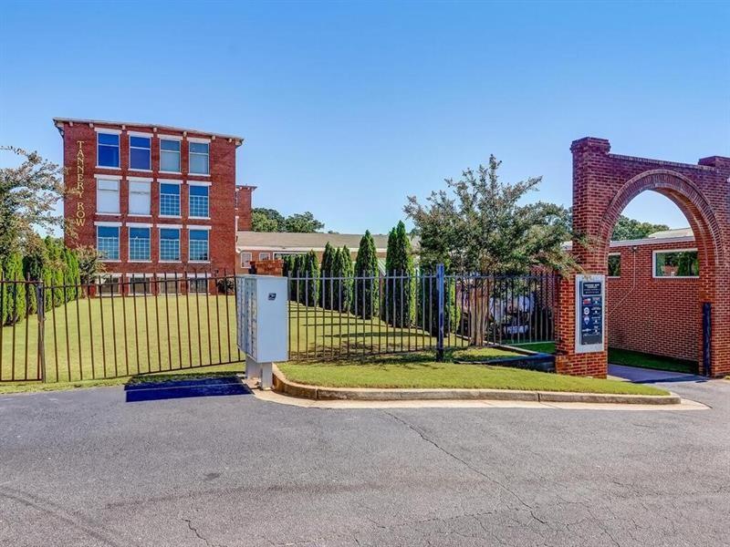 406 E Shadburn Avenue