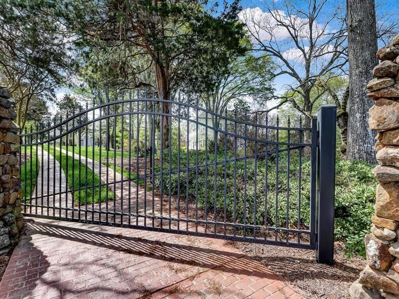 406 E Shadburn Avenue