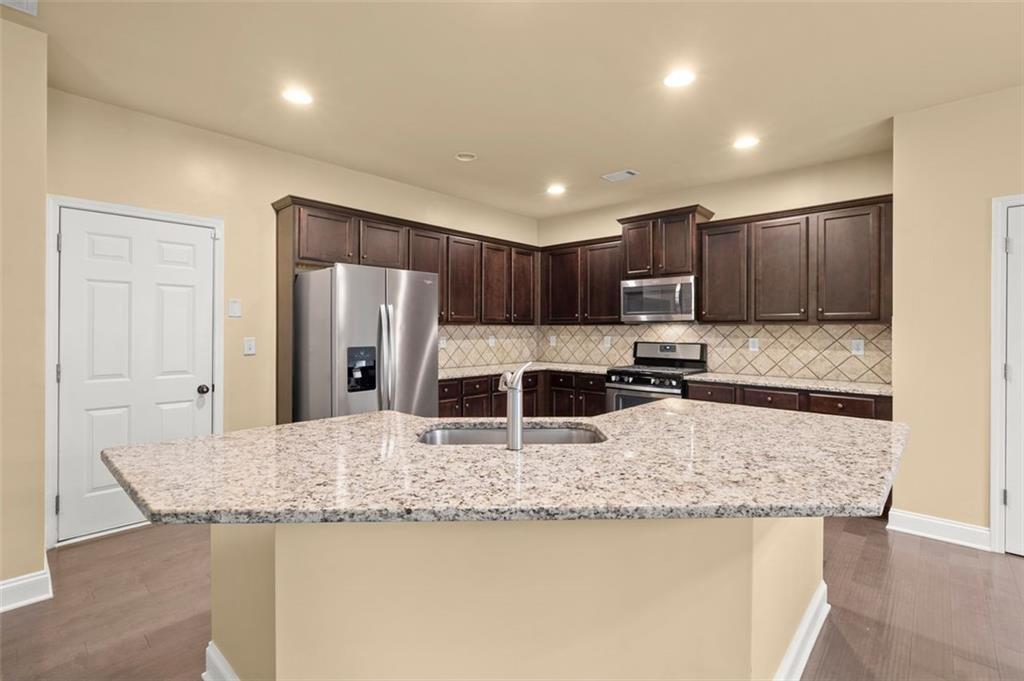 2742 Misty Ivy Drive