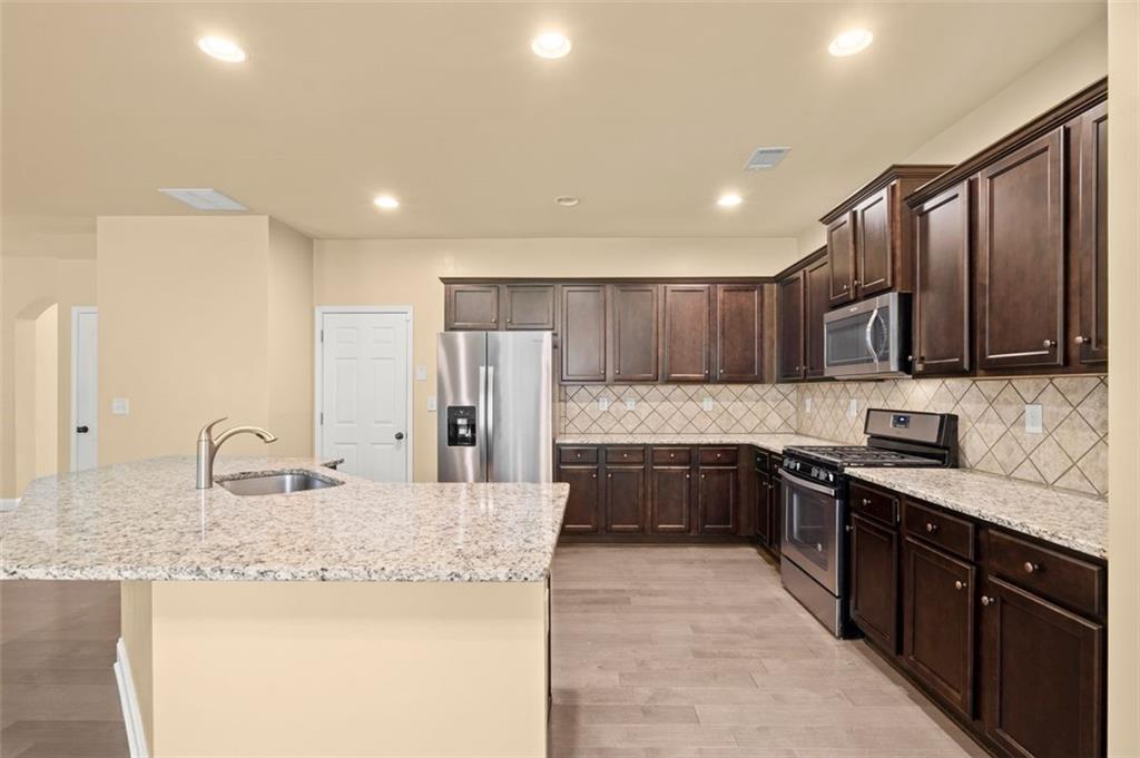 2742 Misty Ivy Drive