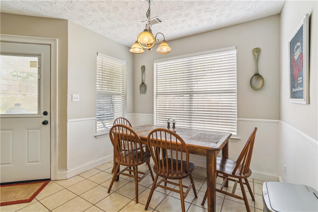 2432 Heatherton Court